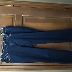 Ladies size 8 dark jeans skinny signature fit by Old Navy